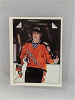 Wayne Gretzky 1983 Opee Chee mini card 161