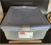 STORAGE TOTE WITH SNAP ON LID