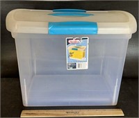 STORAGE BOX WITH SNAP ON LID AND HANDLE