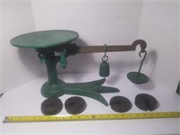 Cast Iron Scale w/weights - Vintage
