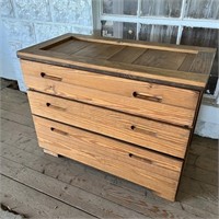 This End Up Dresser