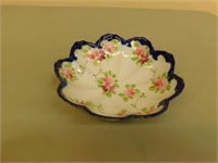 10 In. scalloped bowl