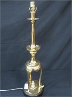 BRASS TABLE LAMP W/ NO SHADE