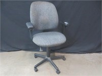 GREY UPHOLSTERY OFFICE CHAIR