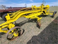 Galion Leaning Wheel Grader w/ Pintle Hitch