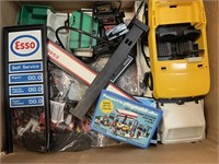 NEW OLD STOCK PLAYMOBIL ESSO STATION