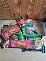 Lot of Assorted Granola/Snack Bars