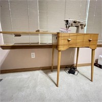 Vintage Singer 500A Sewing Machine in Cabinet