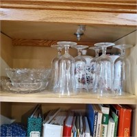 Contents of 1 Shelf - Glassware