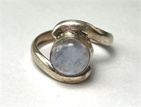 Sterling Rainbow Moonstone Ring 3 Grams Size 5.25