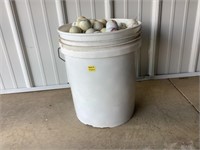 5 gallon bucket of golf balls (approx 250)