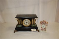 Deloras Mantel Clock