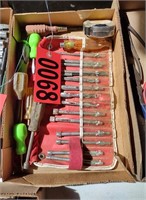 Flat of screwdriver set, tape measure