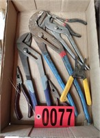Flat of assorted pliers