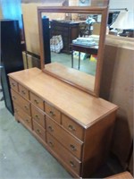 Bassett Furniture dresser with mirror
