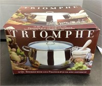 Triomphe 12-qt. stock pot with lid