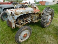 Fergusson 2085 Tractor 2wd. Running