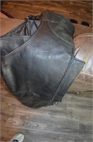 MENS LEATHER CHAPS, 32" WAIST, NEW