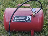 Tool Shop portable air tank in very good working