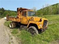 1981 Ford 800 - Titled - Buyer Loads