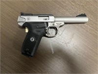 Smith and Wesson Victory SW22 22LR cal handgun