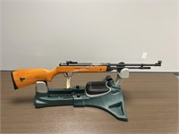 Cummins pellet air rifle with wooden stock
