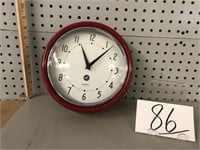 CLOCK - BATTERY OPERATED