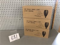 LED SOLAR TORCH - NEW IN BOX