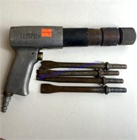Campbell Hausfeld air chipping gun tool with bits