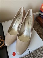 Bandolin size 8 3in heels
