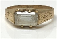 10 Kt. Gold Clear Stone Ring, Size 11.