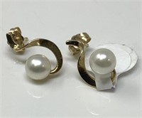 Gold Pearl Earrings, Backs Marked 14 Kt. Gold.
