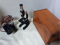 Vintage microscope w box & light