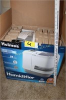 Holmes Humidifier NIB