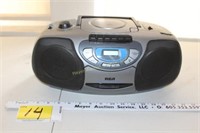 RCA Radio/CD Player