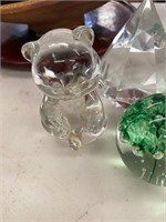4 Pc Paperweights