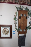 WOODEN WALL DECORATION & FRAMED PICTURE