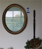 OVAL FRAMED PICTURE & WALL DECORATIONS LOT
