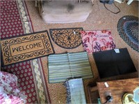 5 small rugs/mats