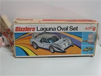 Vtg Sizzlers Laguna Oval Set W/ Car Pictured