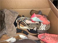 BOX OF WOMEN'S SHOES/ SOME NAME BRANDS