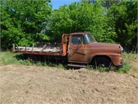 1959 International B-160 truck