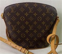 Authentic Louis Vuitton purse