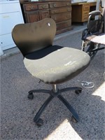 Rolling Vanity Chair