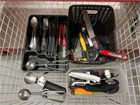 Ice Cream Scoops, Cutlery, Knives, Can Openers, Et