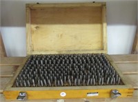 .251-.500 gauge pin set. Note: Some are missing.