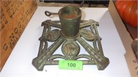 VINTAGE ? CAST IRON FEATHER TREE STAND