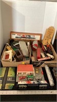 Vintage train set items and accessories, not