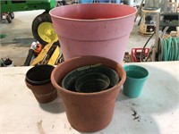 Large plastic flower pots, ceramic flower pots