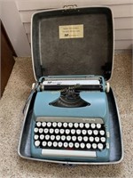 Smith Corona, Manual Typewriter